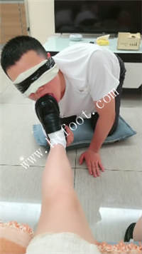 v4eaqkqhnhf.jpg
