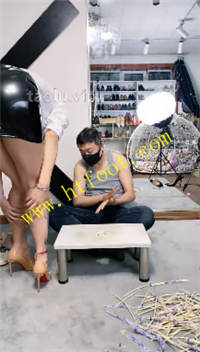 ek3qbzlbutt.jpg