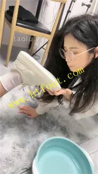 zhsit4dmkuv.jpg