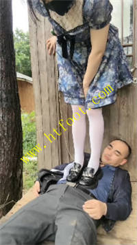 5pvgtexkueq.jpg