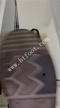 053oqqeaebc.jpg