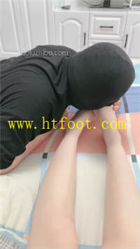 iy2m23dchd5.jpg