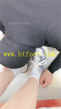 k0mfmrrjwj5.jpg