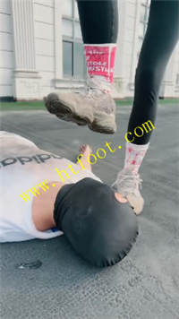 qup25v5dl40.jpg