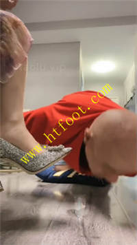 rj0jpjlaeul.jpg