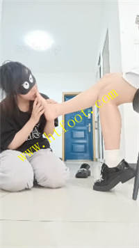 nz5gnyrrff0.jpg