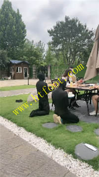 uyyux5d40uc.jpg
