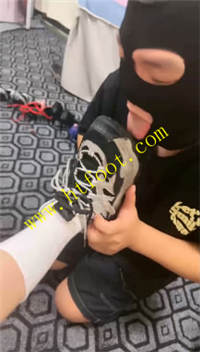 tj2f0k3hk3x.jpg