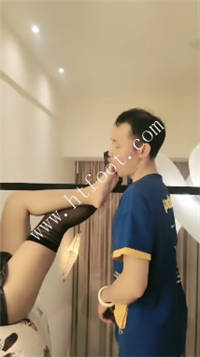 qrqswya2smk.jpg