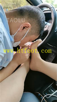 r1flig5qmdj.jpg