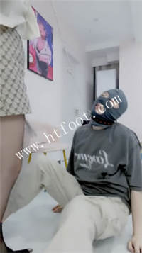 thncbeigl0b.jpg