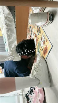 zvdkof3l1d3.jpg