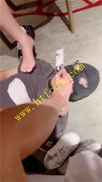 zb1vuhuzmjn.jpg
