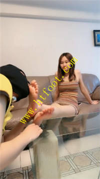 q2ekqrgqezf.jpg