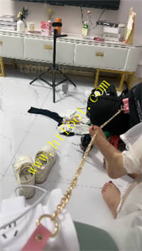 lc0izaxzy2o.jpg