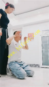 2yf010uwhzq.jpg
