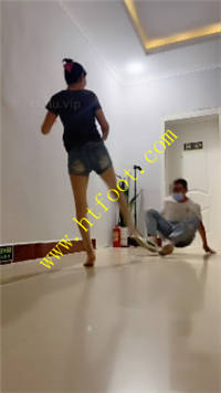 qgfnv1poff0.jpg