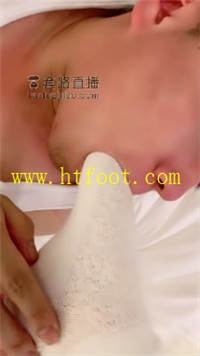 lt0zi33clym.jpg