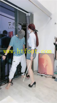 lq1cnl2m00r.jpg