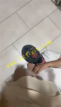 tr3bv1zukfz.jpg