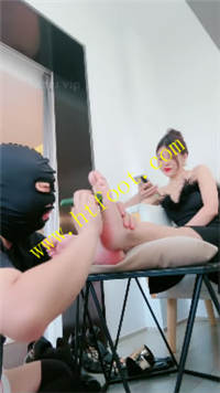yfer22y1hol.jpg