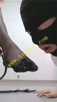 pfnfpzh50x1.jpg