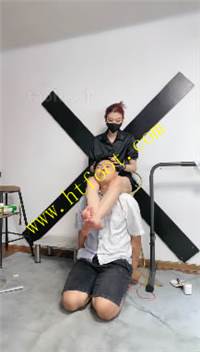 akcygeb4bx1.jpg