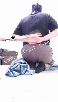 fyahwxq15fr.jpg