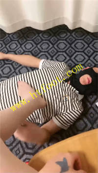 1cbnsptzmw3.jpg