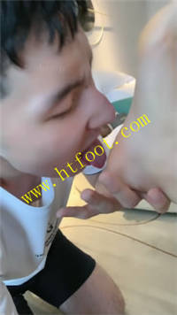 yrtz1t02clf.jpg