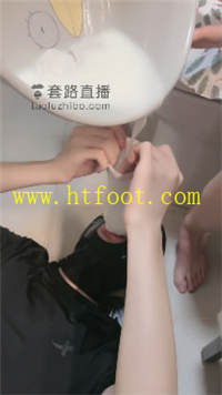 1j1qhx243jx.jpg