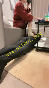 yi021sd5mia.jpg