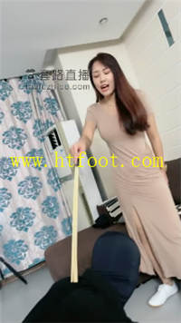q053z3ubua5.jpg
