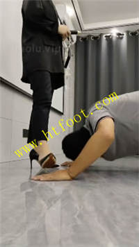 1n3bw4b4nfr.jpg