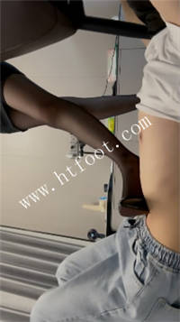 pa353552w2x.jpg