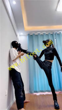 153g42wnmii.jpg