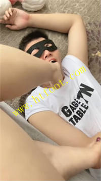 r1xtvqqpzz3.jpg