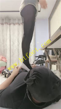 idzr23pwdsq.jpg