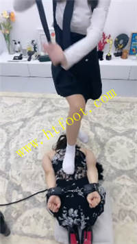 fjzqvxpajaa.jpg