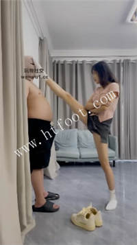 4ytngjfjob4.jpg