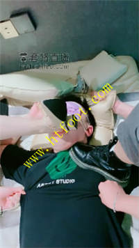 axhrvm50vfv.jpg