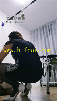 adcfxkzmbh4.jpg