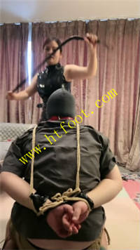 luxss2lzvhq.jpg