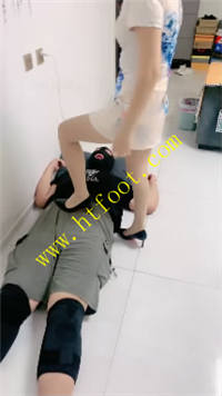 xfmzpuu0uk2.jpg