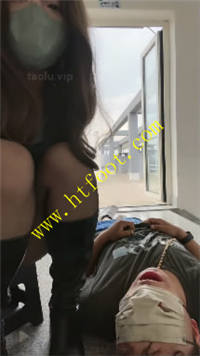 54zxbfhuts1.jpg