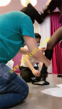 drzxp5zzxaj.jpg