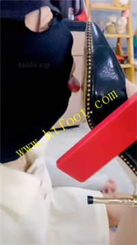 buf5v01wwwr.jpg