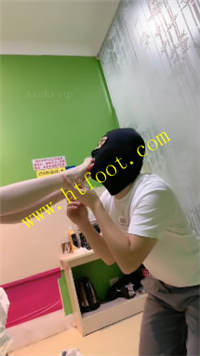 vajcqkg5xvl.jpg