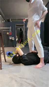 zycc221i0sf.jpg