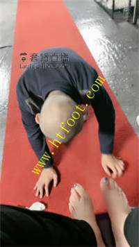 hl4q2qsgaad.jpg